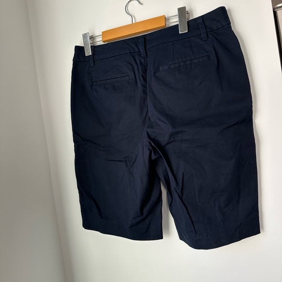 Relaxed Talbots Navy Blue women Chino Shorts Size 10 - Picture 3 of 8